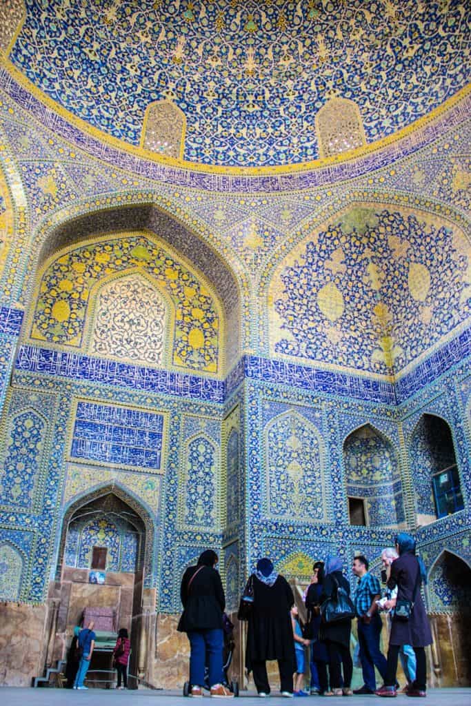 This Is How to Travel to Iran – Everything You Need to Know