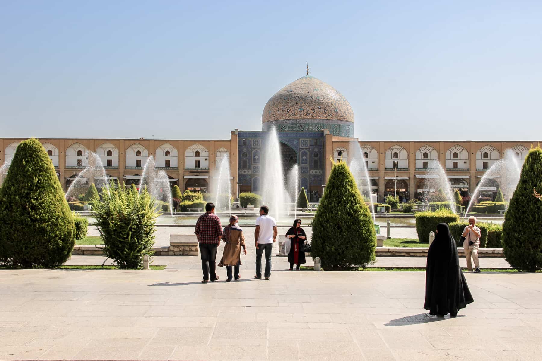 Dress Code for Female Tourists in Iran - A Guide for Travelers